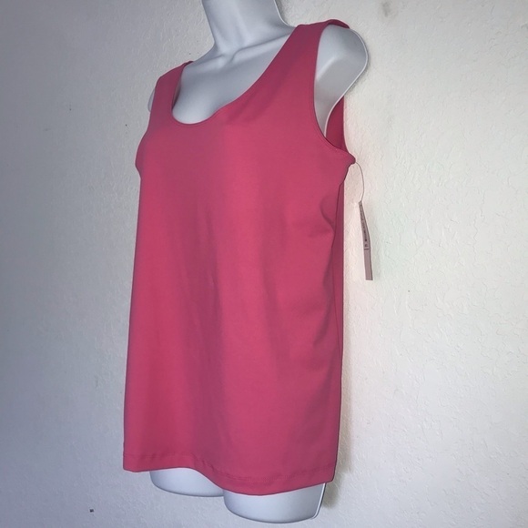 2/$20 NWT Passport Sleeveless Stretch Tank Top - Picture 2 of 4